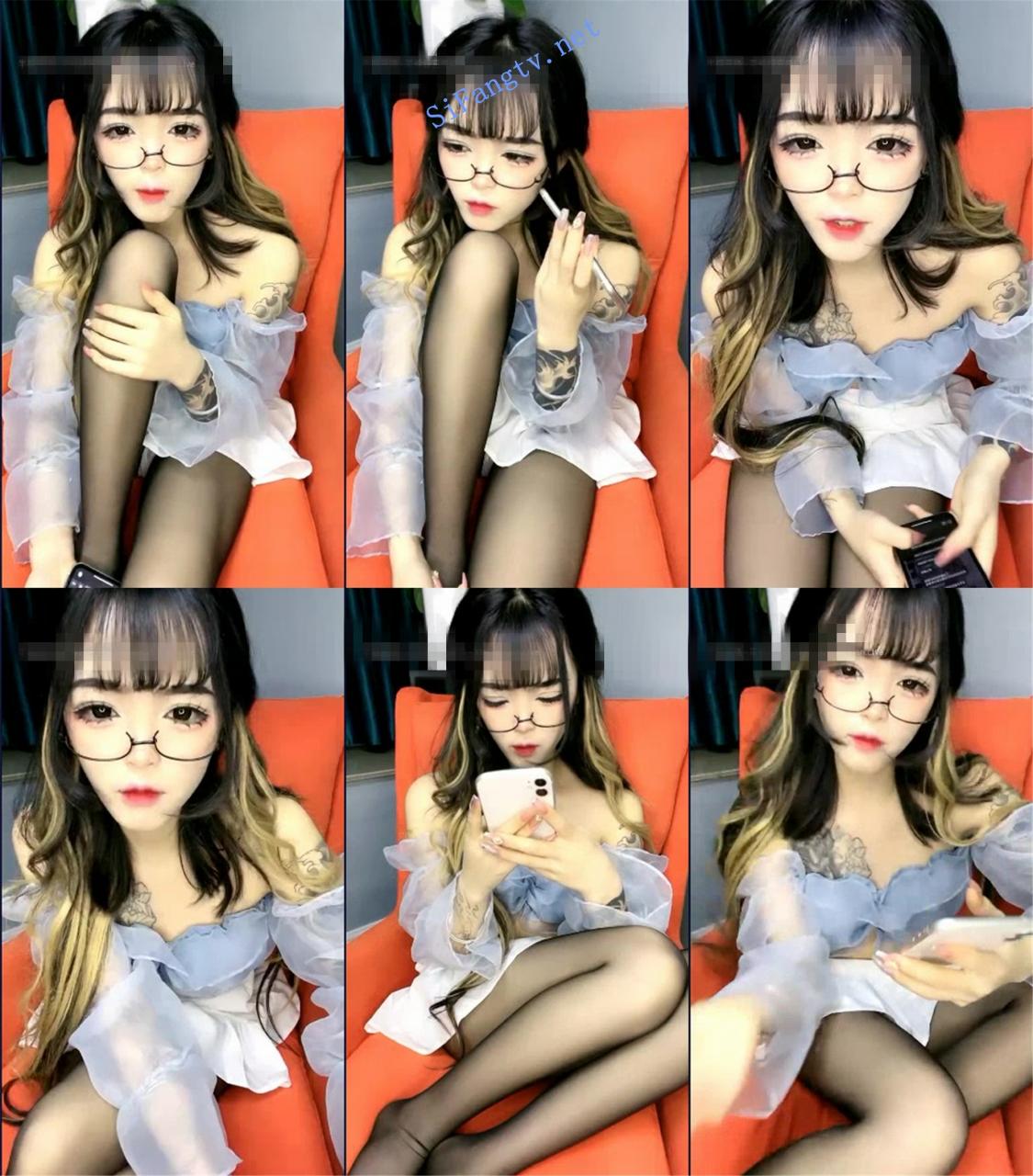 小仙女 原抖音主播 18岁杭州网红 制服诱惑 露奶 露逼 图 01