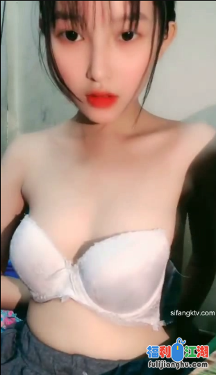 超清纯大眼美少女自拍水嫩身材