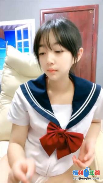 清纯乖巧邻家妹妹新买的学生制服[1V 664M][百度盘]