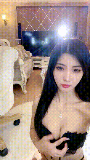 重磅!顶级绿播下海~ 小萧 道具自慰!超迷人~精都射绝了 图 01