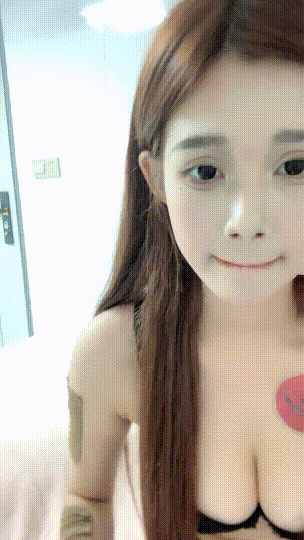 小仙女下海!超级好看~ 可爱的千千 揉穴自慰!好过瘾~爽 图 01