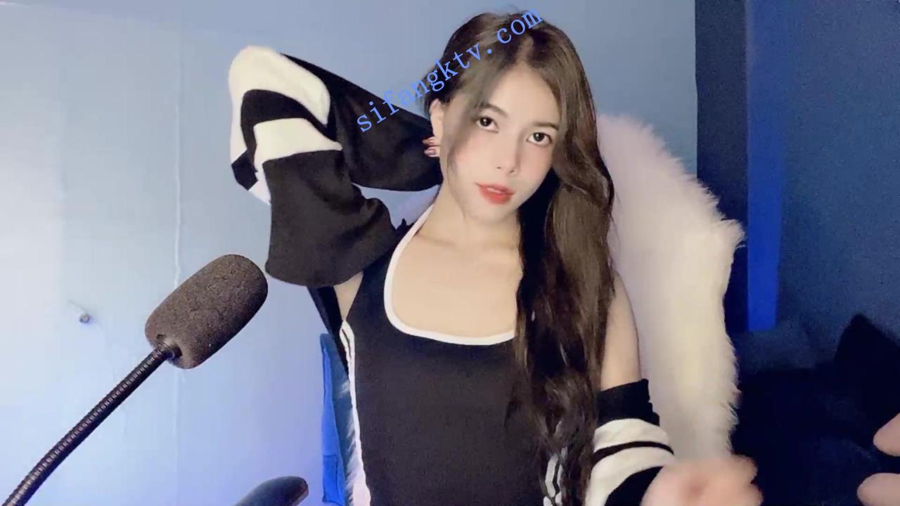 ❤❤❤超好看的高端女神 __SOda__ 道具对着镜头实打实的插 图 04