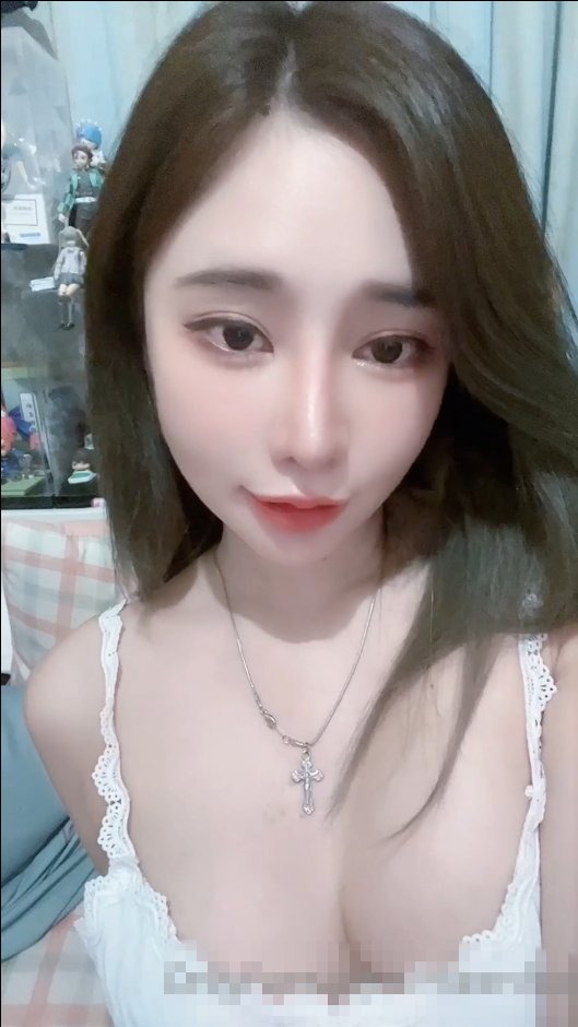 ❤️极品高颜值爆乳COSER-meenfox-三套高价PPV特别版道具自慰 图 01