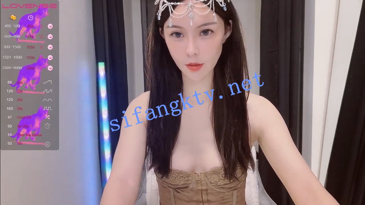 ♆ yinyin88 极品女神~!逆天美腿~跳蛋道具~爽到出水 图 01