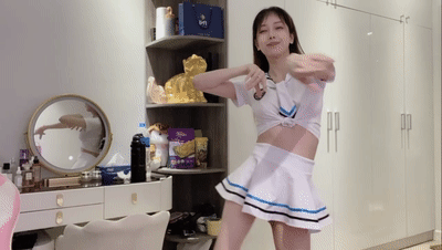 女神放飞自我~100%心动感觉 anna102 多种道具自慰~一晚狂撸~ 图 03