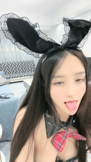 新人~年度最美女神 美式星冰乐 终于开收费场了~口水直流 图 02