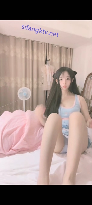 小红帽萝莉主播 柔弱小白菟密码房1V1超大道具强制自慰 图 02