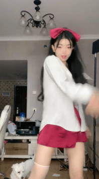 ♆ 19岁妮羊羊 新人~可爱小萝莉~刚下海就被干~掰穴抠逼~ 图 01