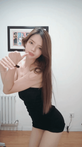☸顶级绿播舞蹈系女神 无虞 动感骚舞露点 一字马劈叉 图 02