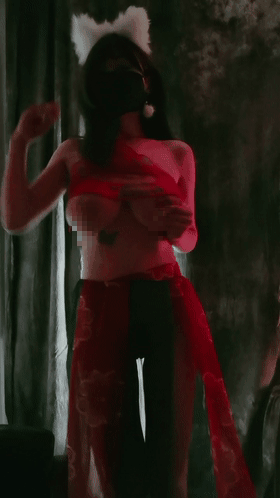 舞蹈系G乳女神 烟雨蒙蒙 一字马绝美扇子舞 大奶抖飞起 图 04