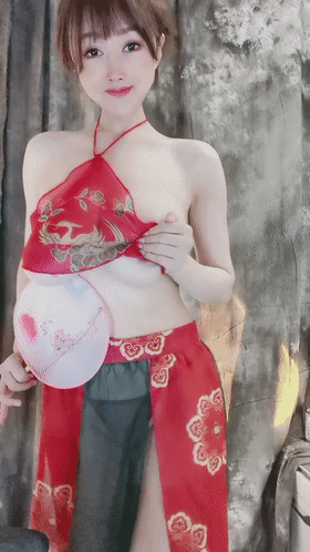 舞蹈系G乳女神 烟雨蒙蒙 一字马绝美扇子舞 大奶抖飞起 图 01