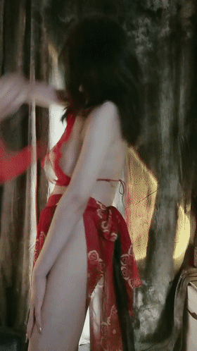 舞蹈系G乳女神 烟雨蒙蒙 一字马绝美扇子舞 大奶抖飞起 图 02