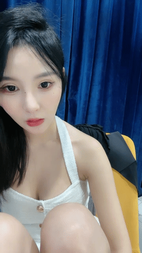 ❤♡哇~秒杀抖音网红~ 小清新妖妖 震动道具自慰~爽炸了 图 02