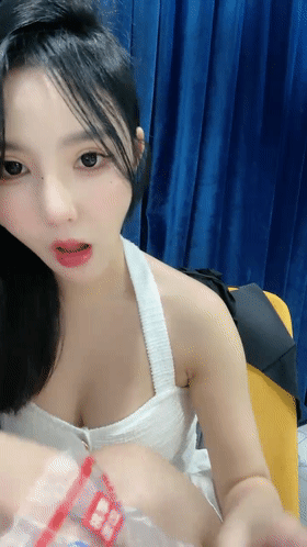 ❤♡哇~秒杀抖音网红~ 小清新妖妖 震动道具自慰~爽炸了 图 01