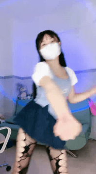 ♆♆ 优优UU 舞蹈主播!全裸骚舞~ ~抖奶~揉穴自慰! 图 02