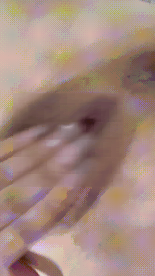 G奶女神!带着口罩都美到炸~ 00后小姐姐 道具自慰~爽喷水 图 04