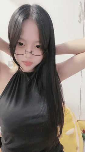 校花~校花☸太漂亮啦 少奈 道具自慰~掰穴特写~流淫水~ 图 01