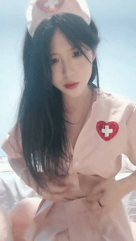 重磅☸顶级绿播女神 害羞的小绵羊 护士装~道具狂插流白~ 图 01