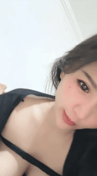 顶级绿播女神下海 楠楠 明星级颜值 绝世美乳 人间尤物 图 01