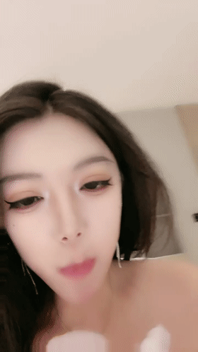 ⚫️推荐~顶级颜值车模 女模小草莓 无套~爆菊~白浆拉丝~ 图 02
