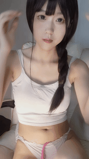 ⚫️真的太美了 18岁萝莉小羊 裸舞诱惑~道具狂插~流白浆3 图 01