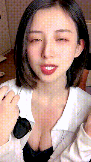 ⭐超骚反差极品教师 小书老师 全身吐牛奶~框框道具自慰~ 图 01