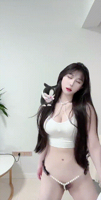 ✅快手 小熊饱饱-3 顶级颜值巨乳舞蹈主播 口交 露B毛 骚舞 图 04