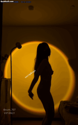 推特 yum_707/玉米 最新VIP专享 三屏裸舞 嫩逼 影子裸舞 图 13