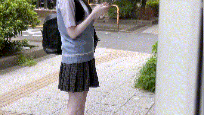 MJ 尾随极品白嫩JK女大生手帕迷晕强奸迷奸爆插内射! 图 01