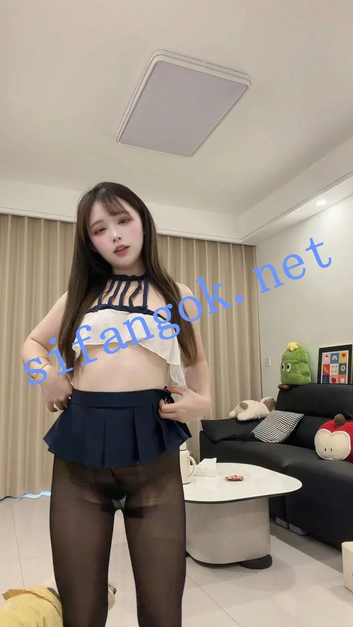 快手12W甜妹 王木木 私定裸舞大尺自慰 脸穴同框多毛爽翻了 图 07