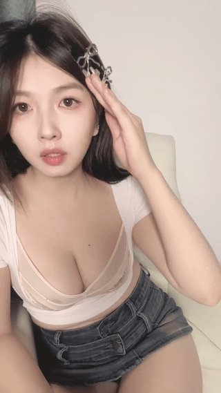 白月光女神【豆豆姐姐】，绝世容颜 脱光抠逼【6V+3.59G】