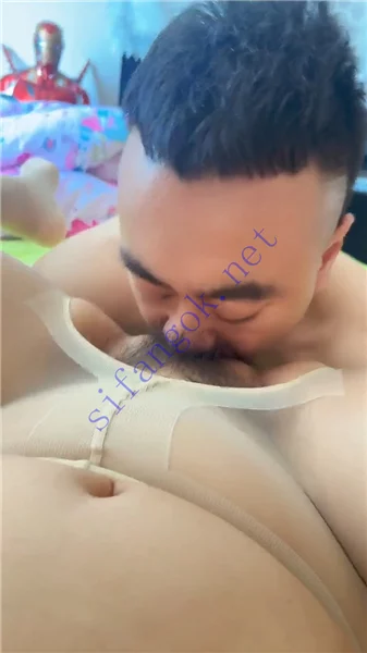 情侣泄密 变态老登 狂舔鲍鱼 无套内射疯狂爆操小少妇原版 图 13